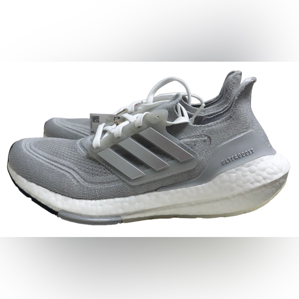 NEW! adidas Ultraboost 21 Running Shoes Women's MULTIPLE SIZES